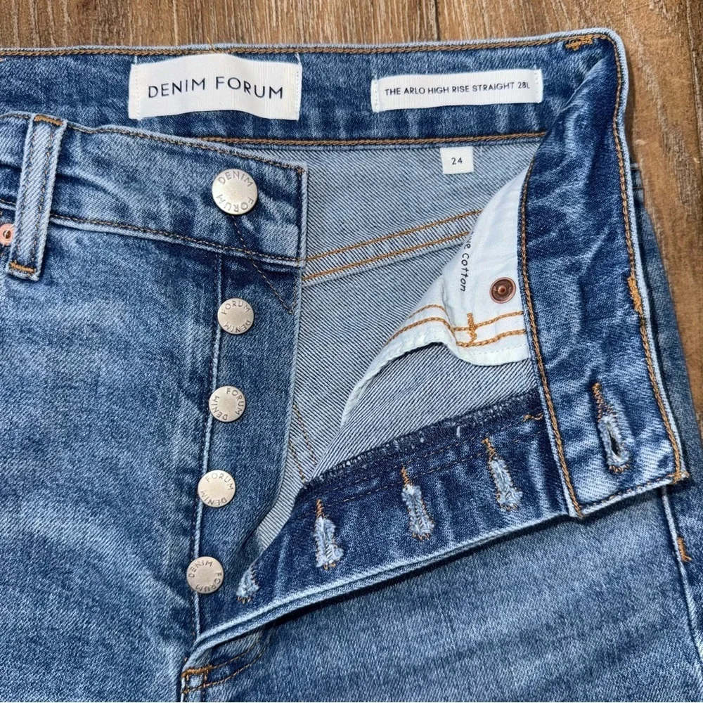 Aritzia Denim Forum The Arlo High Rise Straight Jeans Sz 24 Blue 90s button fly